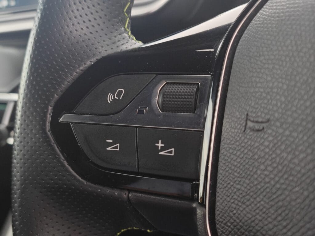 2023 Peugeot 208 1.5 BlueHDi 100 GT 5dr