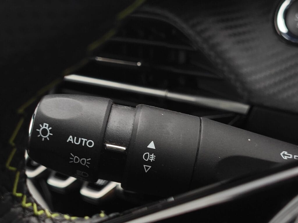 2023 Peugeot 208 1.5 BlueHDi 100 GT 5dr