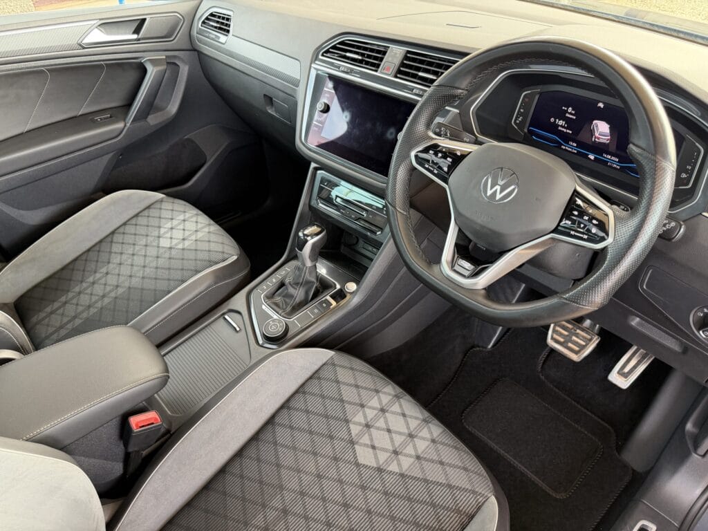 2022 Volkswagen Tiguan 2.0 TDI 4Motion R-Line 5dr DSG Euro 6
