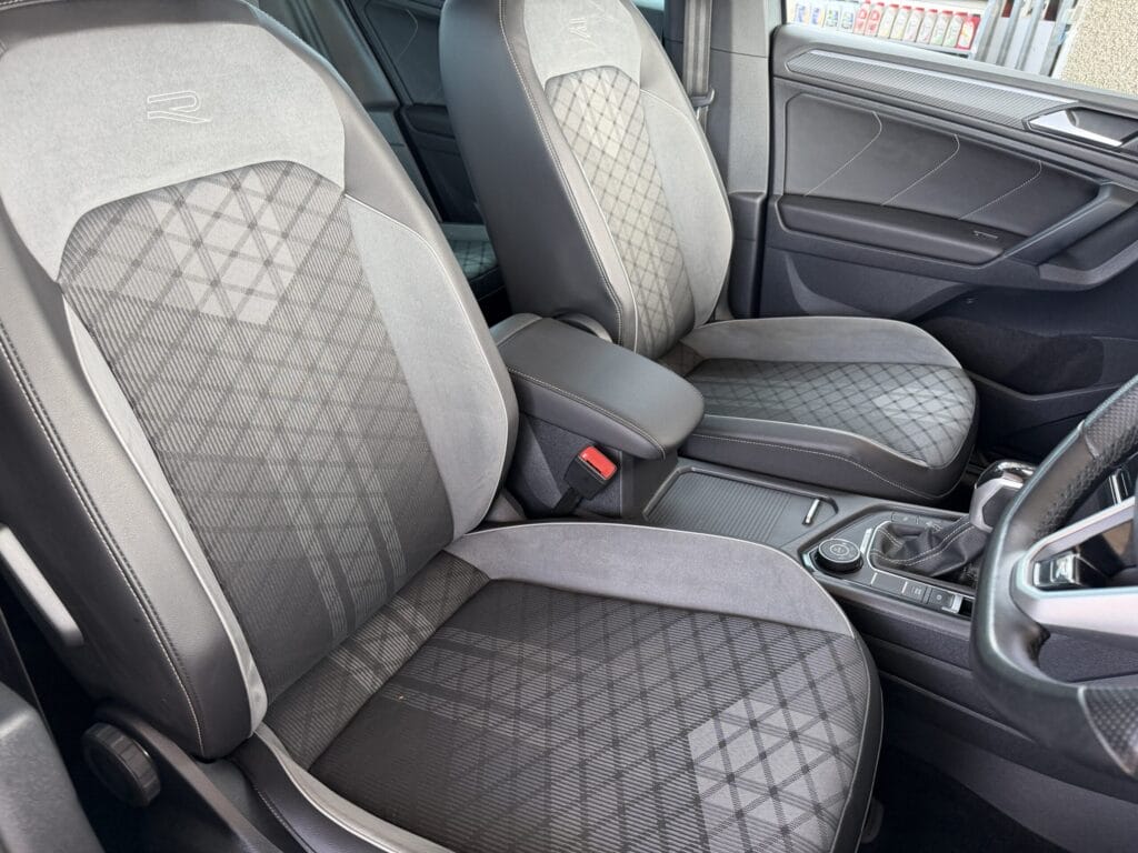 2022 Volkswagen Tiguan 2.0 TDI 4Motion R-Line 5dr DSG Euro 6