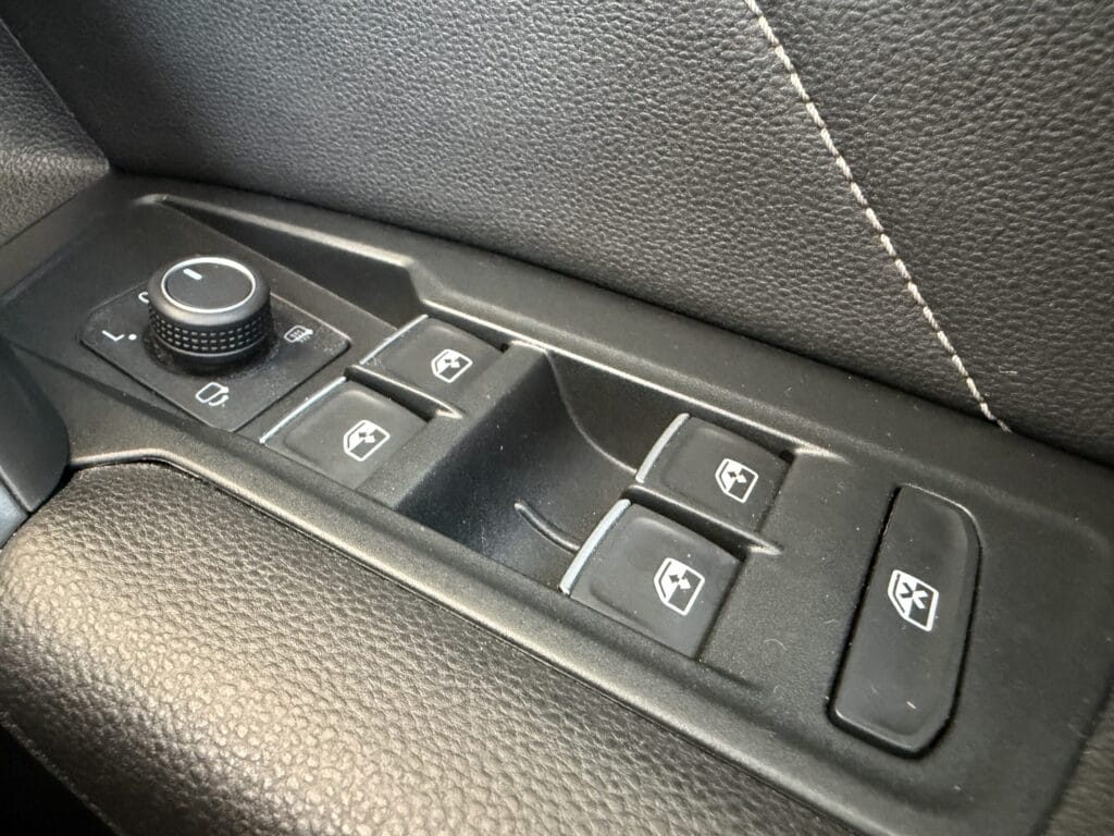 2022 Volkswagen Tiguan 2.0 TDI 4Motion R-Line 5dr DSG Euro 6