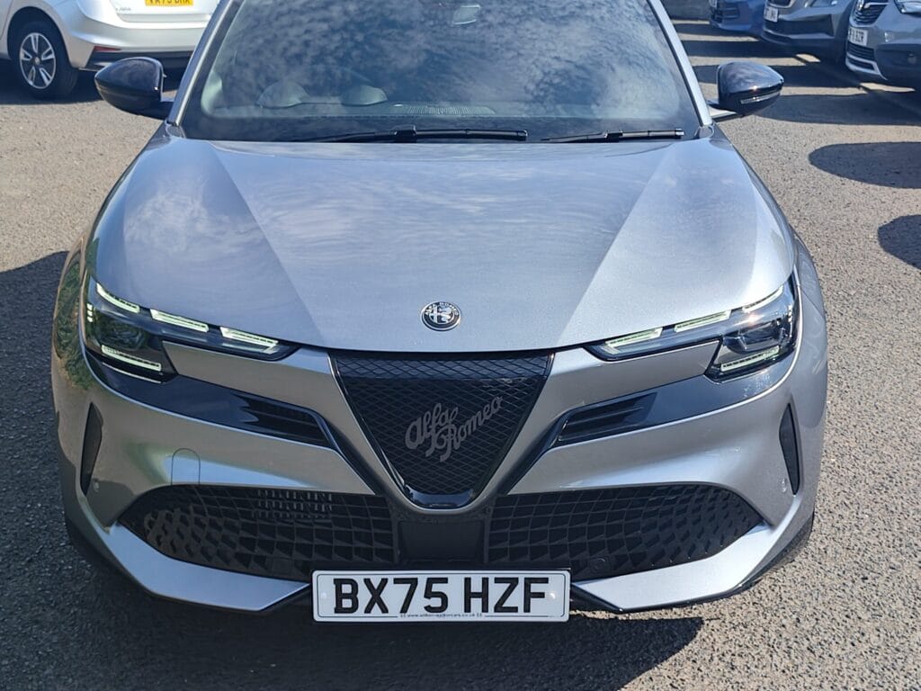 2026 Alfa Romeo Junior 1.2 Turbo Ibrida 5dr Auto [Technology/Premium]