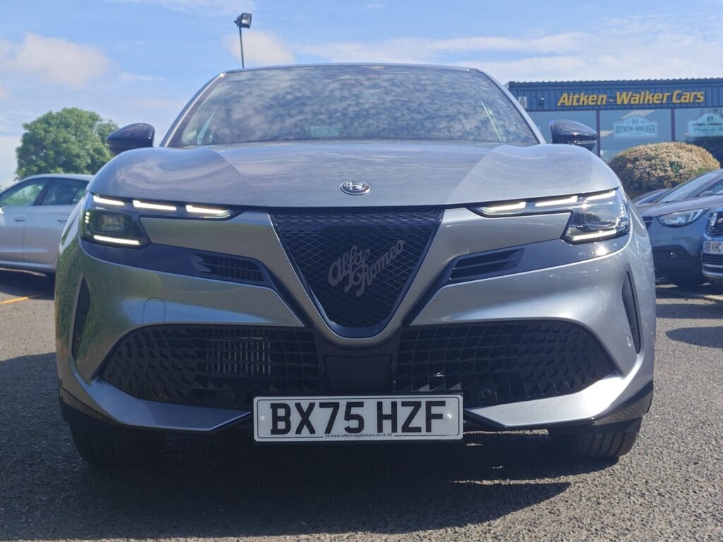 2026 Alfa Romeo Junior 1.2 Turbo Ibrida 5dr Auto [Technology/Premium]