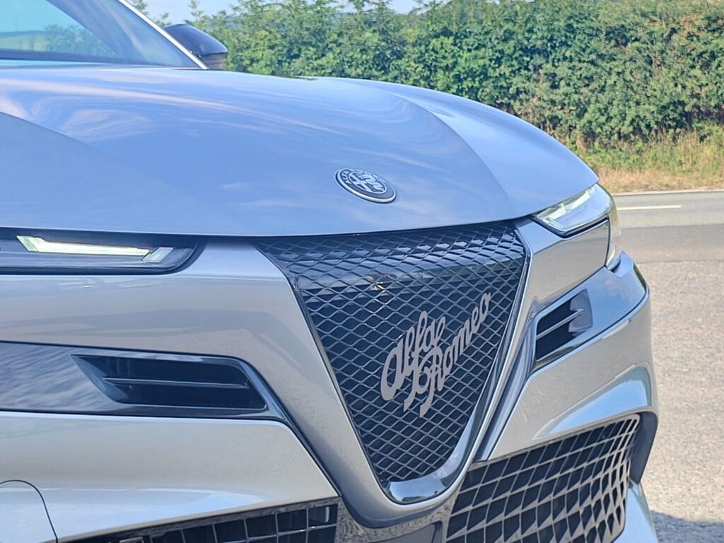 2026 Alfa Romeo Junior 1.2 Turbo Ibrida 5dr Auto [Technology/Premium]