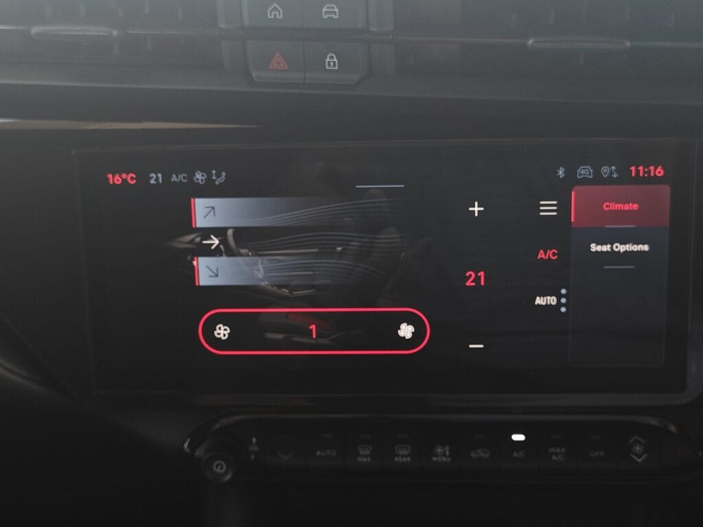 2026 Alfa Romeo Junior 1.2 Turbo Ibrida 5dr Auto [Technology/Premium]