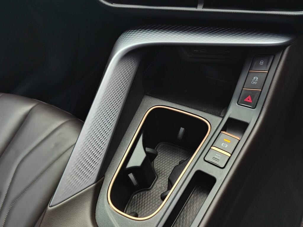 2025 CUPRA TERRAMAR 1.5 eHybrid 272 VZ2 5dr DSG