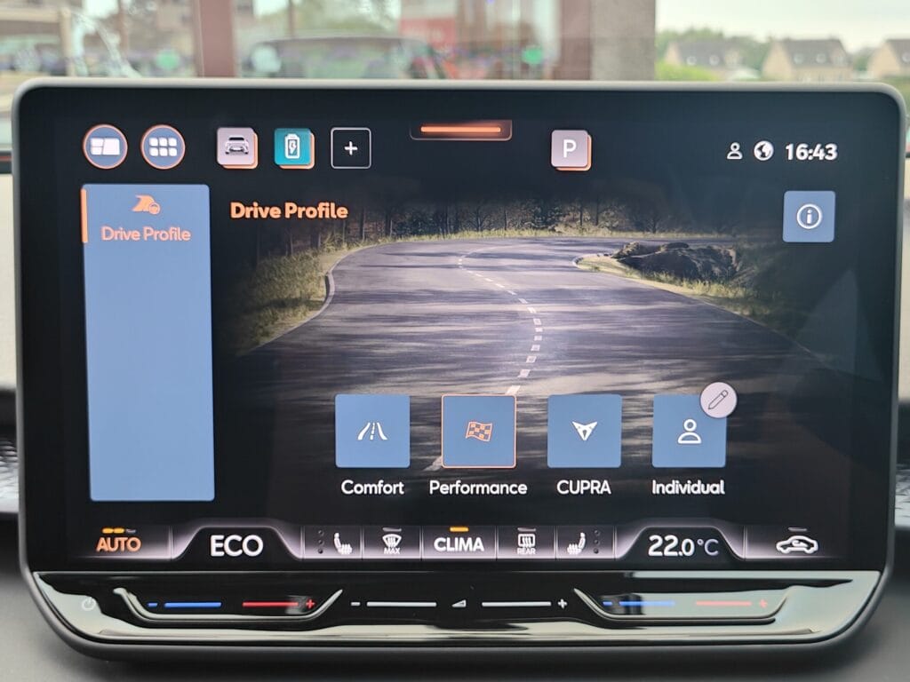 2025 CUPRA TERRAMAR 1.5 eHybrid 272 VZ2 5dr DSG
